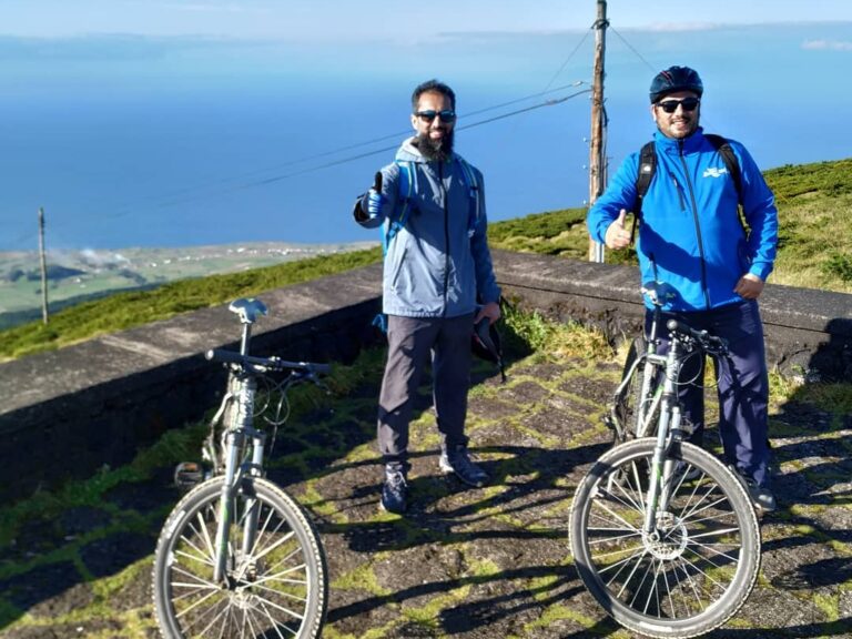 Rent-a-Bike KTM Chicago and feel the freedom to explore the island at your own pace. Terceira Island, in the Azores, is a paradise for mountain biking. The island has a diverse landscape with plenty of trails to explore.